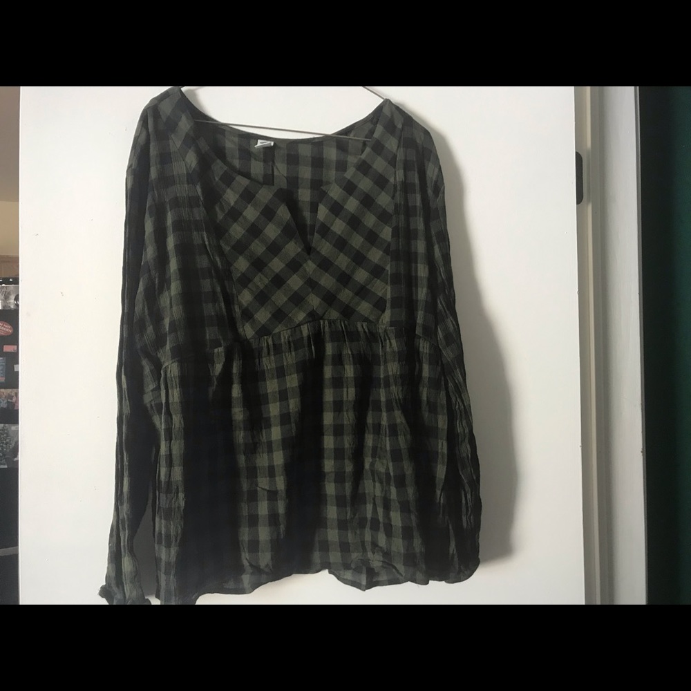 Old navy plaid shirt.